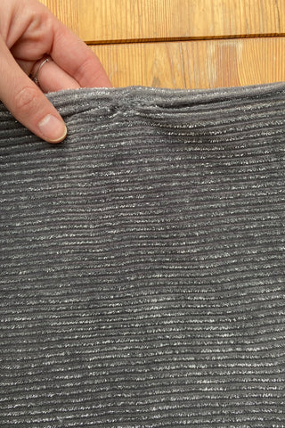 Glitzerndes, quer geripptes 90s Shirt in Grau/Silber mit Rundhalsausschnitt und ¾-Ärmeln – Größe L/XL