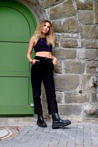 Schwarze 80s/90s High Waist Hose aus Veloursleder mit stretchy Gummizugbund – ideal für eine S und ein absolutes Highlight