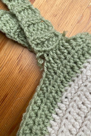 90s Handmade Stricktasche in Hellgrün und Creme