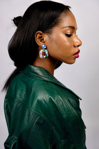 Polymer Clay Ohrringe in geometrischer Form.