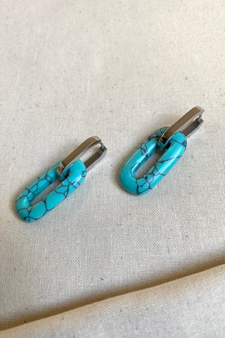 Natursteinohrringe mit Türkis Anhänger.