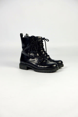 schwarze Boots zum Schnüren aus echtem Glattleder von der Marke Vagabond in Größe 37 - ein absolutes Highlight in gepflegtem gebrauchten Zustand