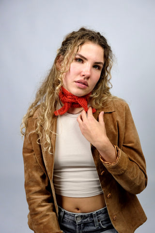 Handmade Minischal aus 70er Jahre Acryl-Garn in Orange.