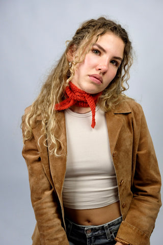 Handmade Minischal aus 70er Jahre Acryl-Garn in Orange.