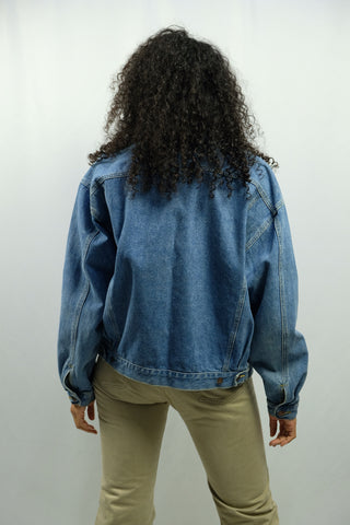 mittelblaue 80s/90s Jeansjacke mit seitlichen Eingrifftaschen, unisex tragbar (Herren L/XL, Damen XL und ideal für große Körpergrößen)