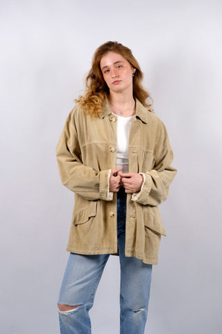 90s Hemdjacke made in Italy aus echtem Veloursleder in sandigem Beige – Größe XL und unisex tragbar