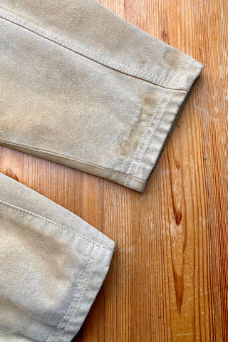 90s Hemdjacke made in Italy aus echtem Veloursleder in sandigem Beige – Größe XL und unisex tragbar