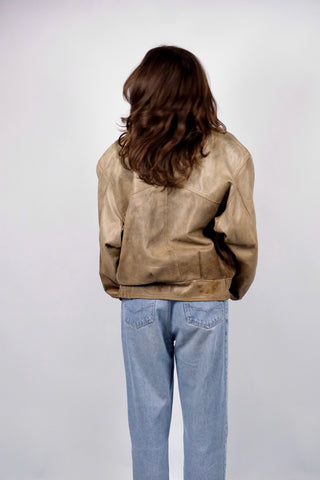 Graubraune 80s/90s Bomberjacke made in Italy aus echtem Leder mit toller Maserung – unisex tragbar: Herren S/M, für Damen empfehlen wir die Jacke einer M – ein absolutes Highlight