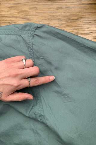 Salbeigrüne 90s Jacke im Blouson-Stil mit seitlichen Eingrifftaschen, unisex tragbar: Herren M, Damen L bis XL je nach gewünschter Passform