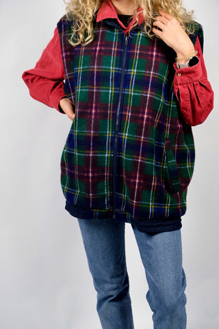 90s Wendeweste mit Eingrifftaschen – karierter Fleecestoff auf der einen Seite, dunkelblaues, glattes Material auf der anderen Seite – unisex tragbar (Herren L, Damen L/XL)