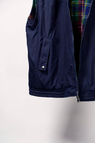 90s Wendeweste mit Eingrifftaschen – karierter Fleecestoff auf der einen Seite, dunkelblaues, glattes Material auf der anderen Seite – unisex tragbar (Herren L, Damen L/XL)