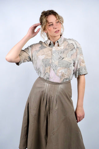 80s/90s Viskose Hemd mit tollem Crazy Pattern Print in Grau, Beige/Hellbraun, Altrosa und Weiß – unisex tragbar: Herren M, Damen M/L – ein absolutes Highlight