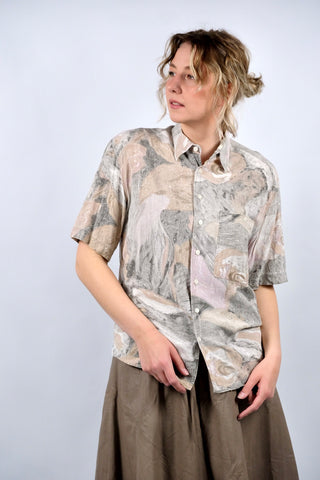 80s/90s Viskose Hemd mit tollem Crazy Pattern Print in Grau, Beige/Hellbraun, Altrosa und Weiß – unisex tragbar: Herren M, Damen M/L – ein absolutes Highlight