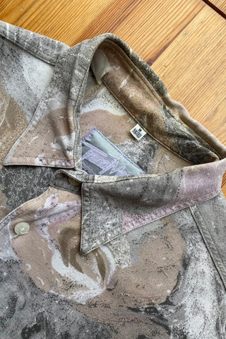 80s/90s Viskose Hemd mit tollem Crazy Pattern Print in Grau, Beige/Hellbraun, Altrosa und Weiß – unisex tragbar: Herren M, Damen M/L – ein absolutes Highlight