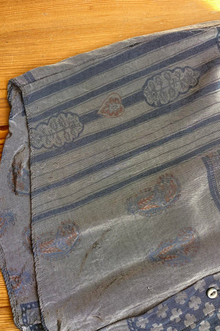 Leichtes 90s Hemd made in Italy mit kleinem Stehkragen und tollem Boho Crazy Pattern Print in Blau-/Grautönen und Rotbraun, unisex tragbar (Herren M bis L, Damen L) – ein absolutes Highlight