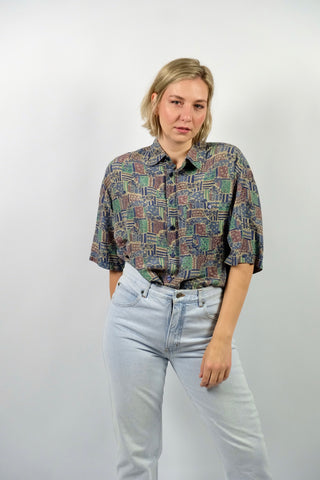 90s Hemd aus reiner Seide mit Crazy Pattern Print in gedeckten Farben (Blau, Beige, Mauve/Beere und Grün), unisex tragbar: Herren L/XL, Damen XXL – ein absolutes Highlight