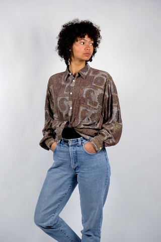 80s/90s Hemd aus reiner, leichter Viskose mit tollem Boho/Paisley Crazy Pattern Print in gedecktem Grau, Braun, Ocker, und Weinrot/Aubergine – unisex tragbar: Herren M, Damen M/L und ein absolutes Highlight