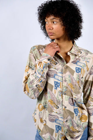 90s Hemd aus reiner Viskose mit tollem Crazy Pattern Print in Beige, Mauve, Graubraun, Senf/Ocker, Mintgrün und gedecktem Blau – unisex tragbar (Herren S, Damen M/L und ideal für größere Körpergrößen) – ein absolutes Highlight