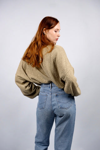 Leichter 80s/90s Pullover aus Baumwollmischung in Beige mit Rundhalskragen und tollem Boho-/Aztekenmuster vorn – wir empfehlen den Pullover einer heutigen XL bis XXL, unisex tragbar und ideal für größere Körpergrößen