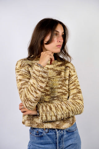 Handmade 90s/00s Pullover aus flauschigem Material, cropped Schnitt mit Stehkragen und tollem Strickmuster in Vanillegelb, Braun und Weiß – ideal für eine XS und ein absolutes Highlight