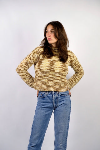 Handmade 90s/00s Pullover aus flauschigem Material, cropped Schnitt mit Stehkragen und tollem Strickmuster in Vanillegelb, Braun und Weiß – ideal für eine XS und ein absolutes Highlight