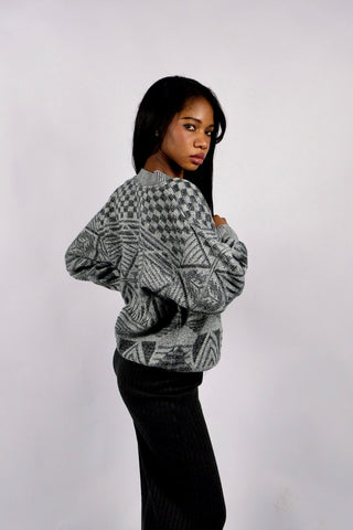 80s/90s Pullover mit V-Kragen und geometrischem Azteken-/Grafikmuster in Grau und Schwarz – unisex tragbar (Herren XS, Damen XS/S)