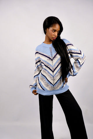 Handmade 80s/90s Pullover mit tollem Streifen-Strickmuster in Blautönen, Creme und Grau – entspricht ca. einer S