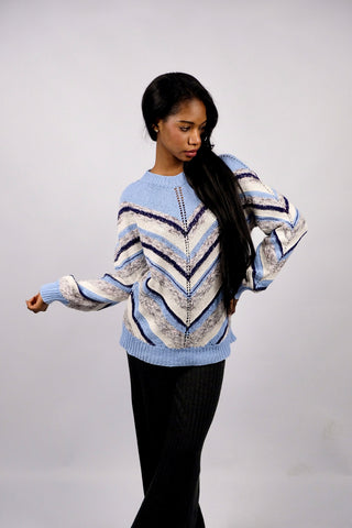 Handmade 80s/90s Pullover mit tollem Streifen-Strickmuster in Blautönen, Creme und Grau – entspricht ca. einer S