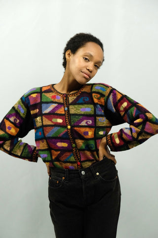 Peruanischer 90s Cardigan aus reiner Alpakawolle mit Rundhalskragen und buntem Boho Patchwork Strickmuster – tragbar von einer XS bis S – ein hochwertiges, sehr seltenes Fundstück in neuwertigem Zustand und ein absolutes Highlight