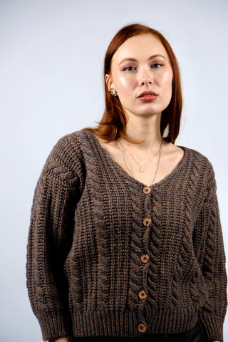 80s/90s Handmade Cardigan in kurzem Schnitt mit V-Kragen und ¾-Ärmeln – meliert in Lila, Blaugrau und Rost/Hellbraun – ideal für eine heutige XS und ein absolutes Highlight