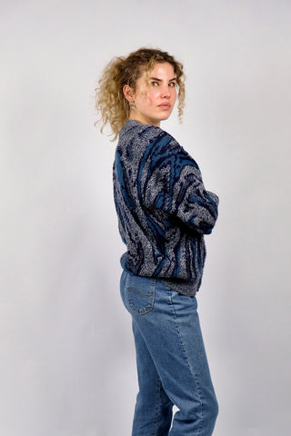 Melierter 80s/90s Cardigan mit Crazy Pattern in Blautönen, entspricht ca. einer heutigen S/M und unisex tragbar