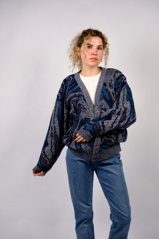 Melierter 80s/90s Cardigan mit Crazy Pattern in Blautönen, entspricht ca. einer heutigen S/M und unisex tragbar