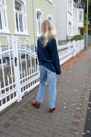 80s/90s Samtblazer in Petrol mit tollem Strukturmuster – tragbar von einer XS bis M je nach gewünschter Passform und ein absolutes Highlight