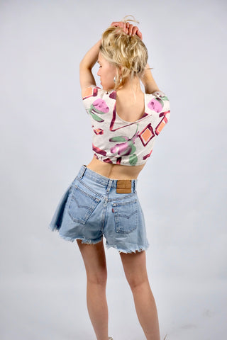 Bauchfreies 80s Shirt aus Baumwolle mit Stretch-Anteil und Gummizugbündchen – Creme/Grau meliert und toller Crazy Pattern Print in Rosa, Weinrot/Beere, Pink/Koralle, Hellgrün und Orange – ideal für eine heutige XS und ein absolutes Highlight