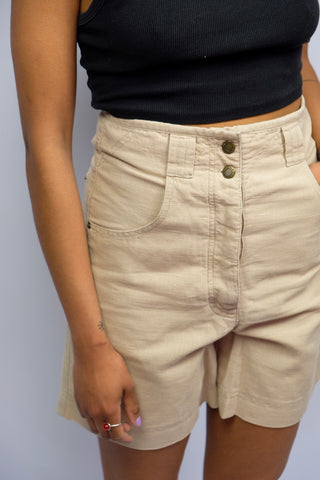 90s High Waist Shorts aus Leinen- und Baumwollmischung in Beige, ideal für eine schmale S (bitte Maße beachten) – ein hochwertiges Basic Highlight