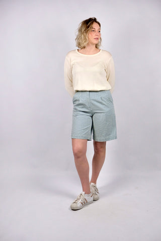 Karierte 80s/90s Shorts mit hoher Taille und seitlichen Eingrifftaschen – wir empfehlen die Shorts einer kleinen L oder der Zwischengröße M/L, bitte Maße beachten