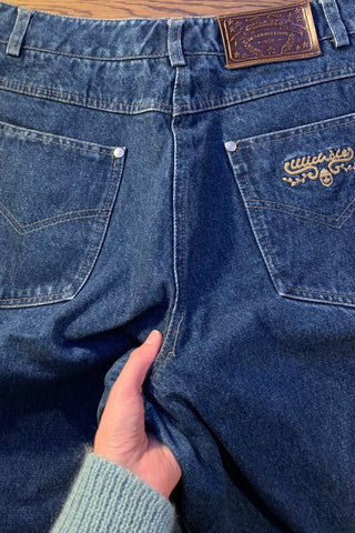 80s/90s Mom Jeans in dunkelblauer Waschung mit hoher Taille und süßen Pilz-Stickereien, zu empfehlen für eine heutige M, bitte Maße beachten