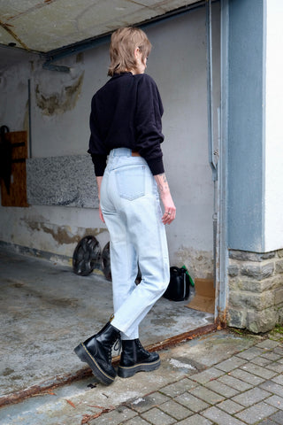 80s Jeans made in Italy von der Marke Closed – stone washed in Hellblau, typischer Mom Fit und hohe Taille, ideal für eine XXS – ein absolutes Highlight