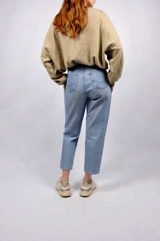 90s HIS Mom Jeans mit hoher Taille in hellblauer Waschung – wir empfehlen die Jeans der Zwischengröße M/L oder einer kleinen L (bitte Maße beachten) – ein absolutes Highlight