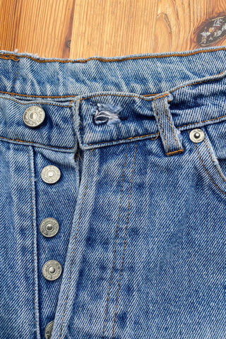 90s Chipie Mid Waist Ripped Jeans in hellblauer Waschung mit geradem Bein – ideal für eine S – made in France