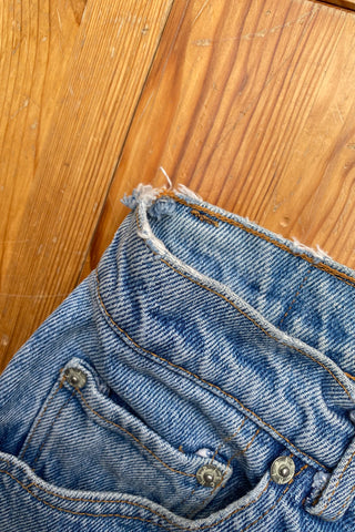 90s Chipie Mid Waist Ripped Jeans in hellblauer Waschung mit geradem Bein – ideal für eine S – made in France