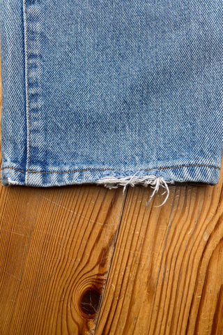 90s Chipie Mid Waist Ripped Jeans in hellblauer Waschung mit geradem Bein – ideal für eine S – made in France