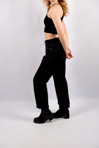 Schwarze 90s Wrangler Jeans mit normaler Bundhöhe und geradem Bein – wir empfehlen die Jeans einer XL (bitte Maße beachten)