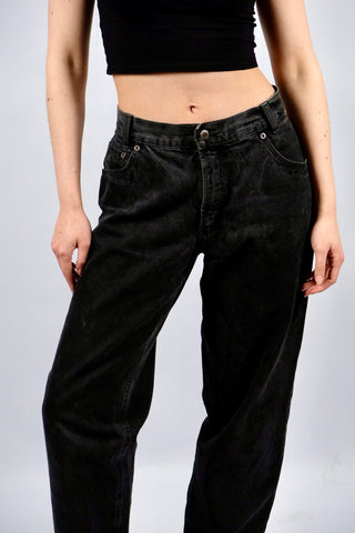 Dunkelgraue 90s Pioneer Jeans mit Mid Waist Bundhöhe und geradem Bein – wir empfehlen die Jeans einer L für einen eher lockeren Look oder einer XL (bitte Maße beachten)