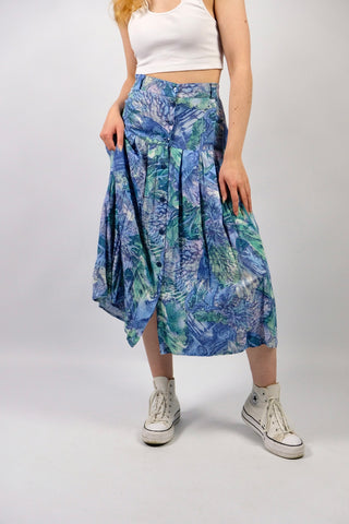 80s/90s High Waist Rock aus reiner Viskose mit Crazy Pattern Print in Hellblau, Dunkelblau, Mintgrün und Flieder – stretchy Gummizugbund und Knopfleiste vorn – entspricht ca. einer XL/XXL (bitte Maße beachten)