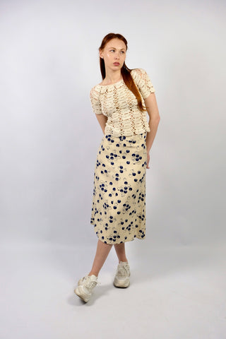 70s High Waist Midirock aus Viskose in Creme/Beige mit süßem Kirschen-Muster in Dunkelblau, zu empfehlen für eine heutige S
