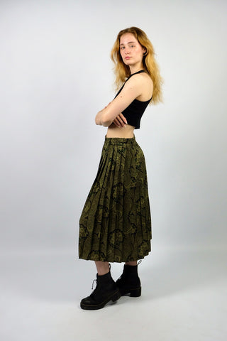80s Midi Faltenrock in tollem A-Linie-Schnitt mit stretchy Gummizug in der Taille und Boho Muster in Oliv, Braun, Dunkelblau, Dunkelgrün, Rotbraun und Gelb – Größe M und ein absolutes Highlight