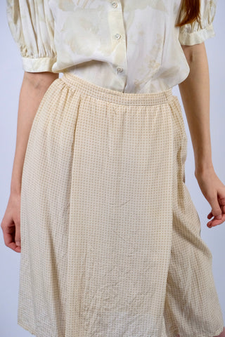 70s/80s Handmade High Waist Rock mit zartem Hahnentrittmuster in Cremeweiß und Beige, fließender Schnitt, vermutlich aus Seide – zu empfehlen für eine XXS