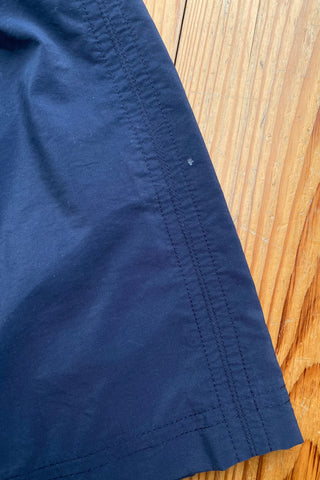 Dunkelblauer 90s Tennisrock von Killtec mit Knopfleiste vorn, stretchy Gummizugbund und Gürtel – entspricht ca. einer heutigen XS/S (bitte Maße beachten) – ein absolutes Highlight