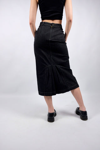 90s Denim High Waist Rock made in Italy aus reiner Baumwolle in Dunkelgrau/Anthrazit – schmaler, gerader Schnitt mit tollem Faltendetail hinten – Größe S und ein zeitloses Highlight